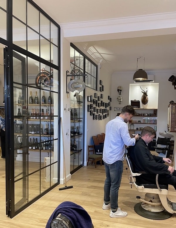 Glasparti til butik på Sjælland i Newyorker stil. Fra NJP A/S